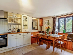 Kitchen/diner continued