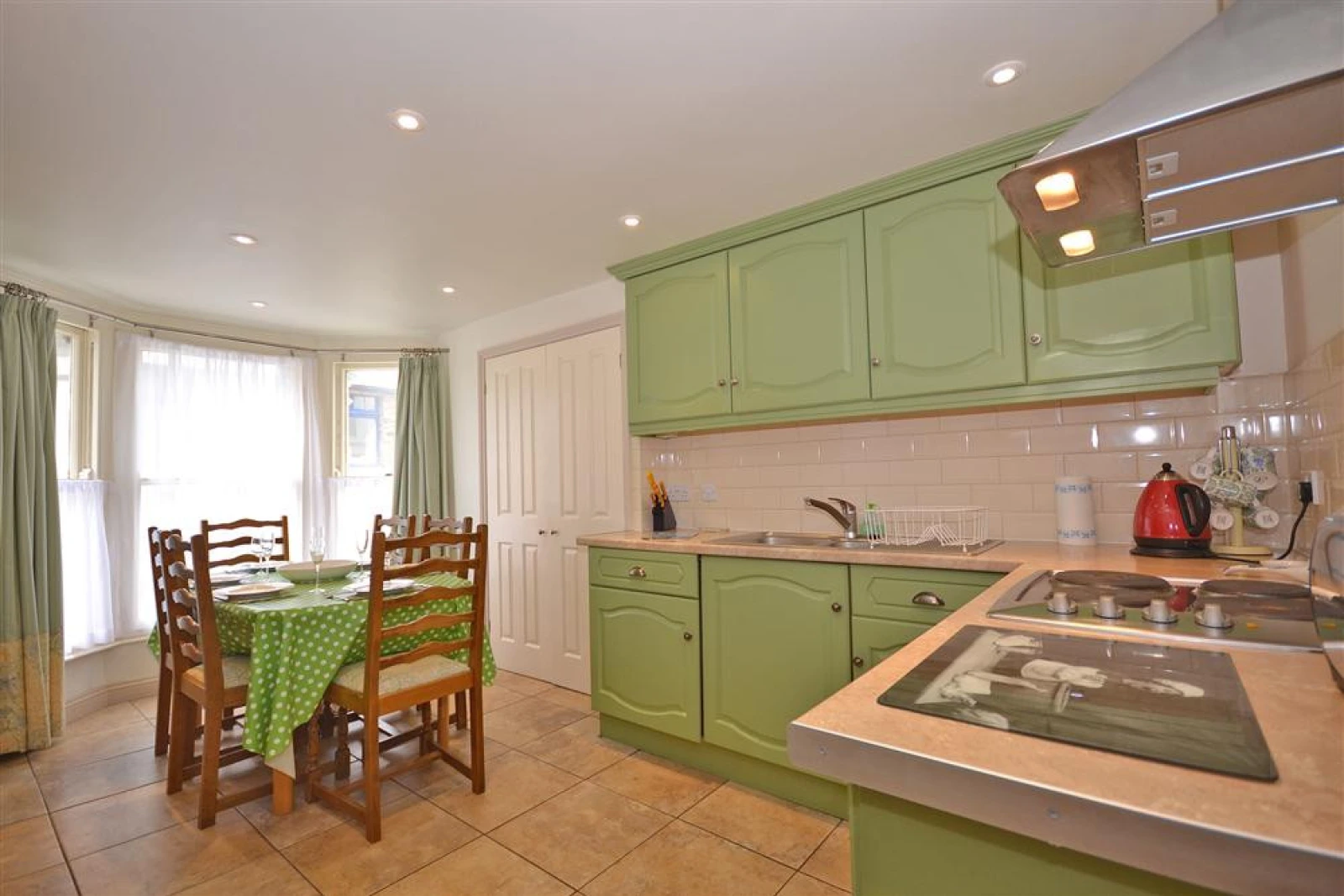 The kitchen and dining area