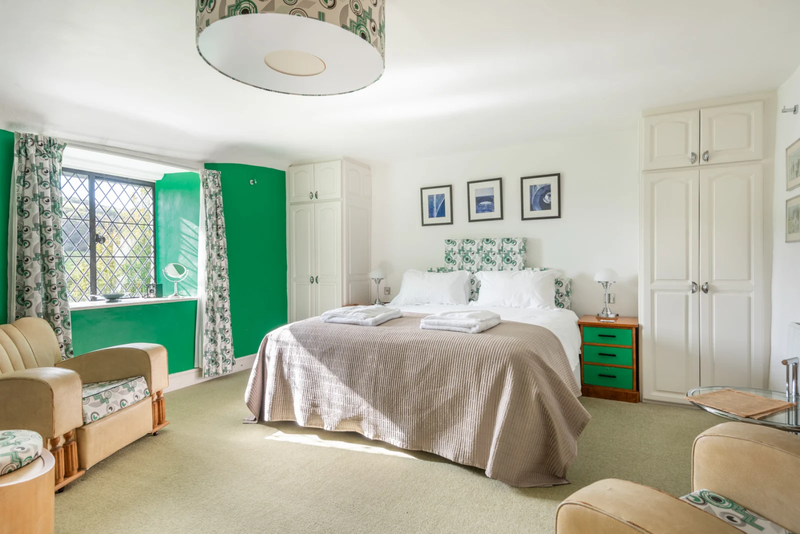 Master Bedroom - En-suite