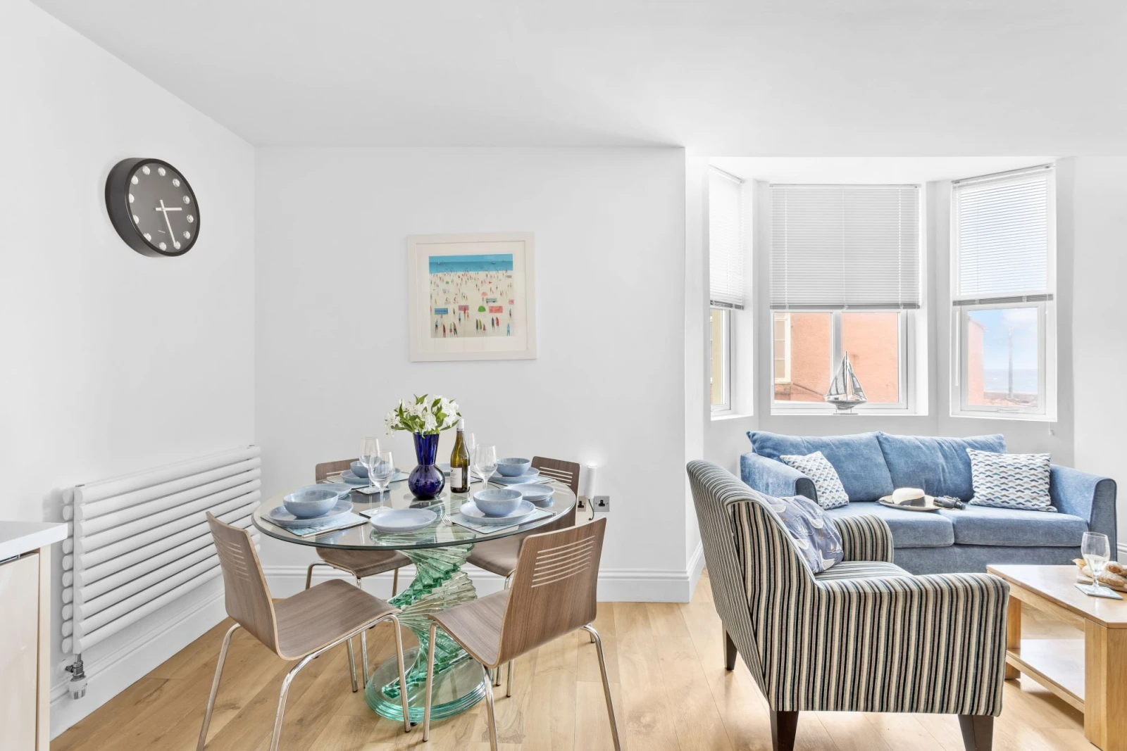 Dining table for four people - 4 At The Beach