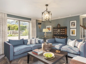 Living room with sofas and garden access, Free WiFi - Beam Ends