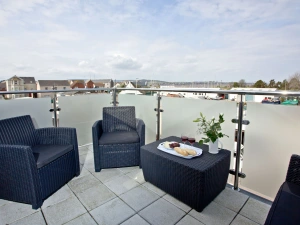 Sunnymead Penthouse features a roomy balcony