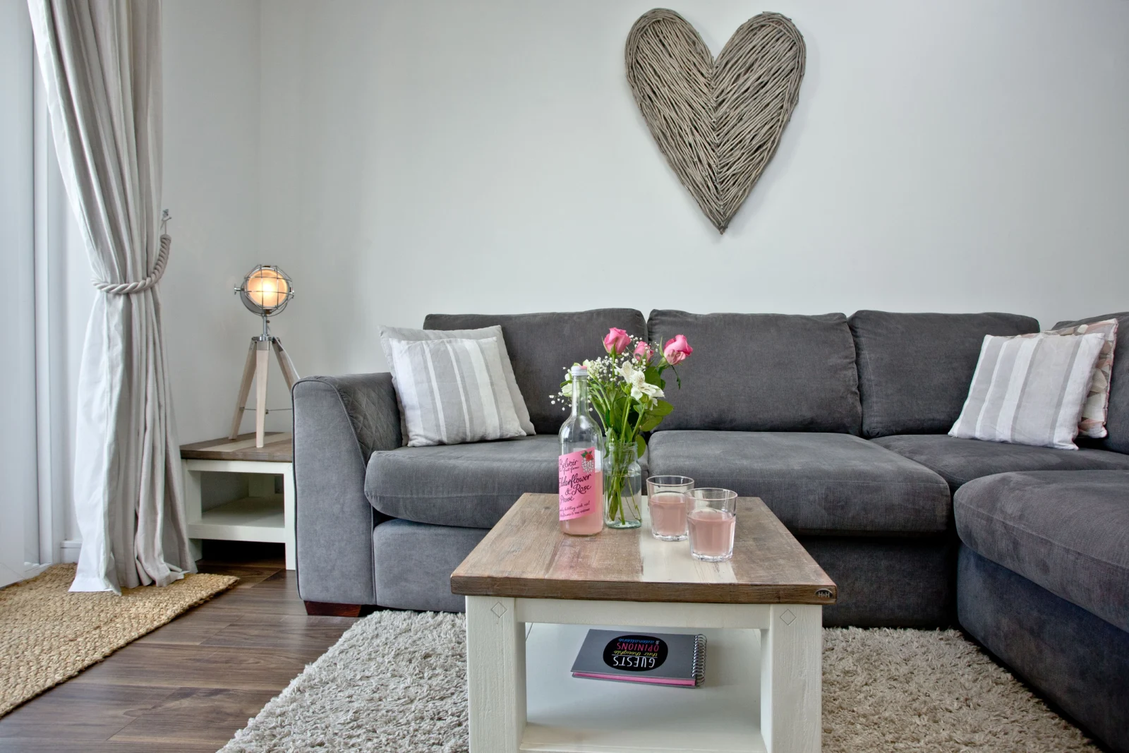 Large sofa in lounge, TV, lamp - Sunnymead