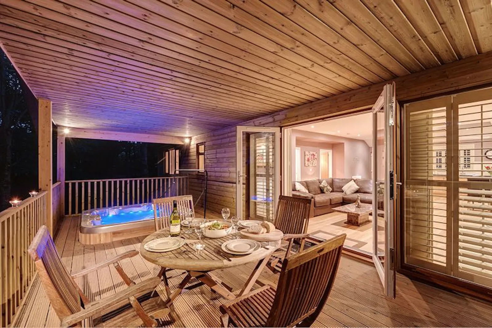 Hot Tub, Terrace-Willow Lodge 