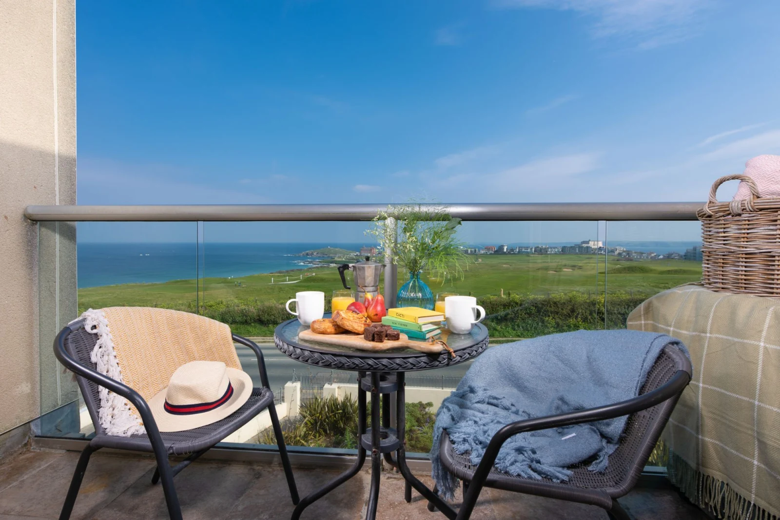 Furnished balcony with sea views - 5 The Vista