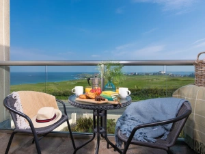 Furnished balcony with sea views - 5 The Vista
