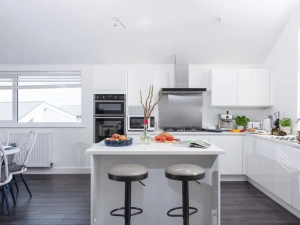 Full kitchen, island breakfast bar, oven, microwave and coffee machine  - Swanpool View