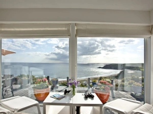 Panoramic Sea Views-Spindrift