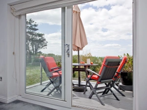 Access to balcony - Blue Bay