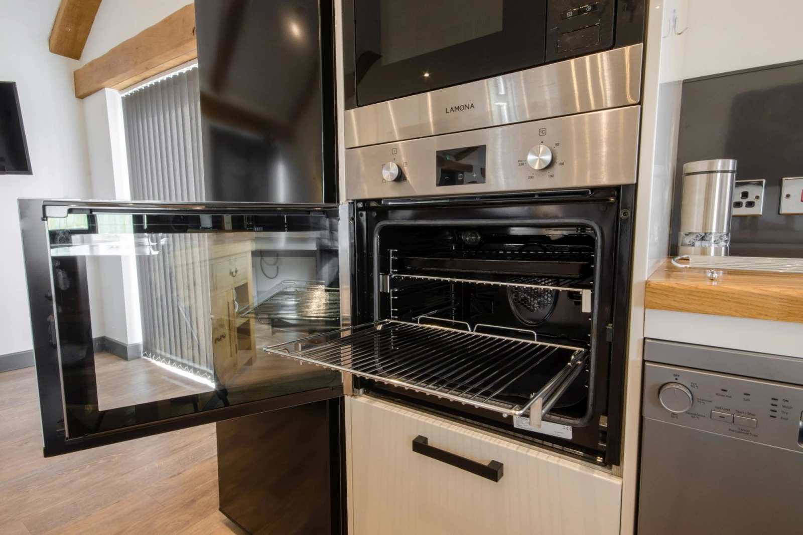 Oven, Dishwasher, Fridge Freezer-The Coachman's Halt