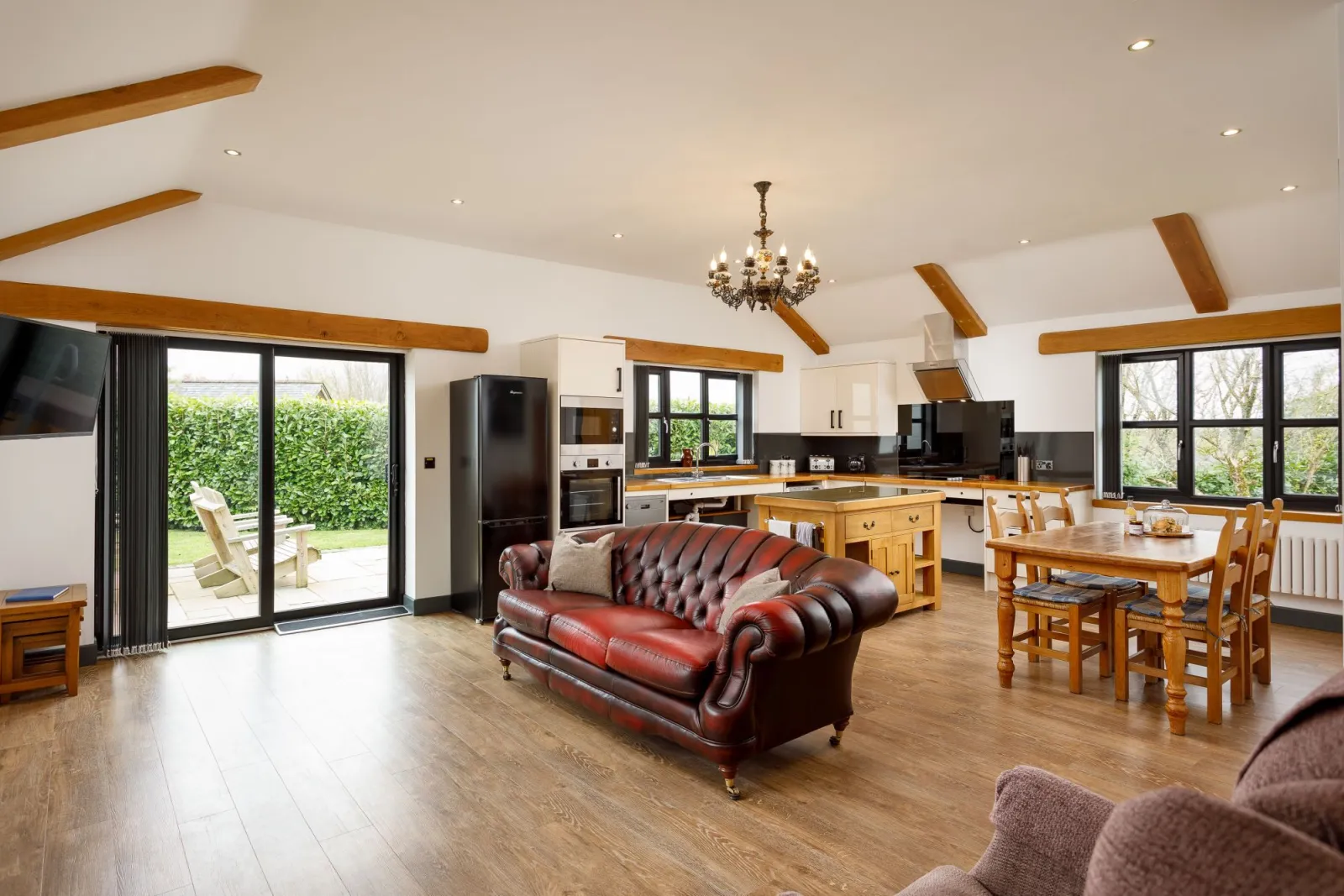 Open Plan Living, Sofas, Smart TV, Dining Table-The Coachman's Halt