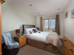 Master Bedroom, Double Bed, Bedside Table, 4 The Vista 