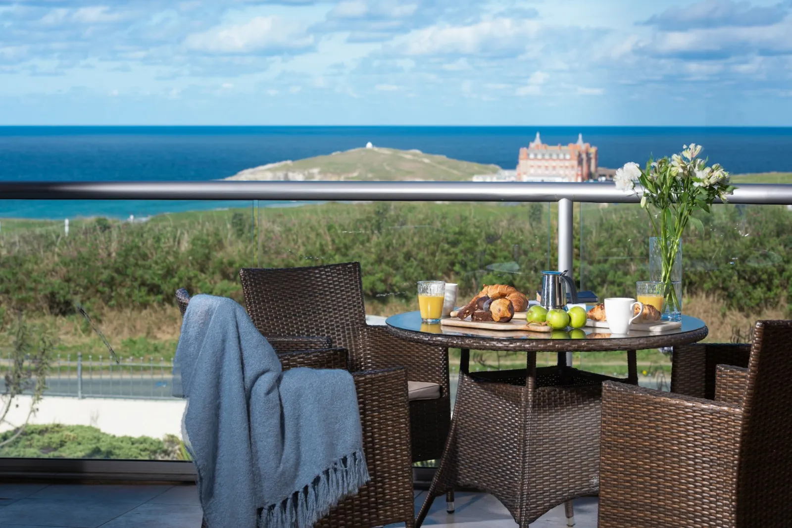 Balcony, Outdoor Dining- 4 The Vista