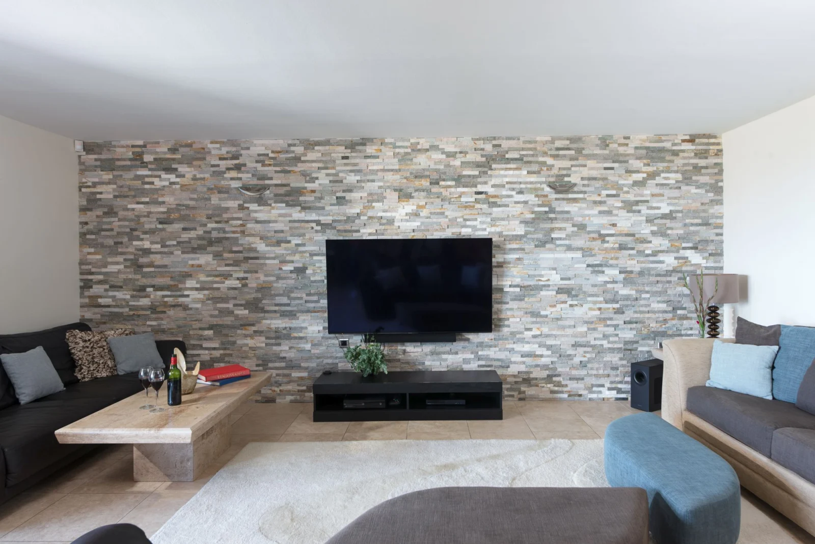 Smart Tv, Seating Area- 4 The Vista