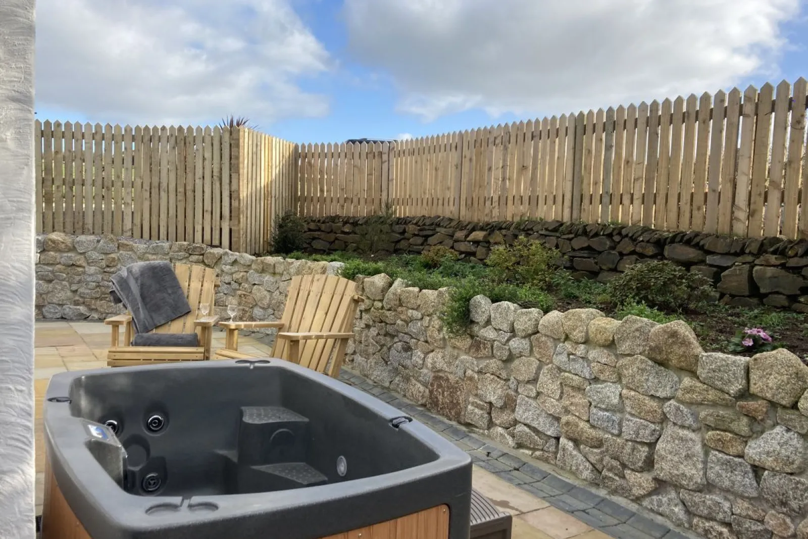 Property image 2 for LC572541