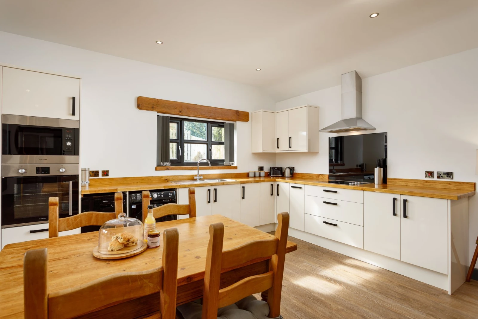 Property image 4 for LC572541