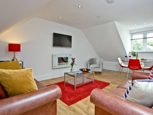 Stylish Seating, Smart TV-19 At The Beach