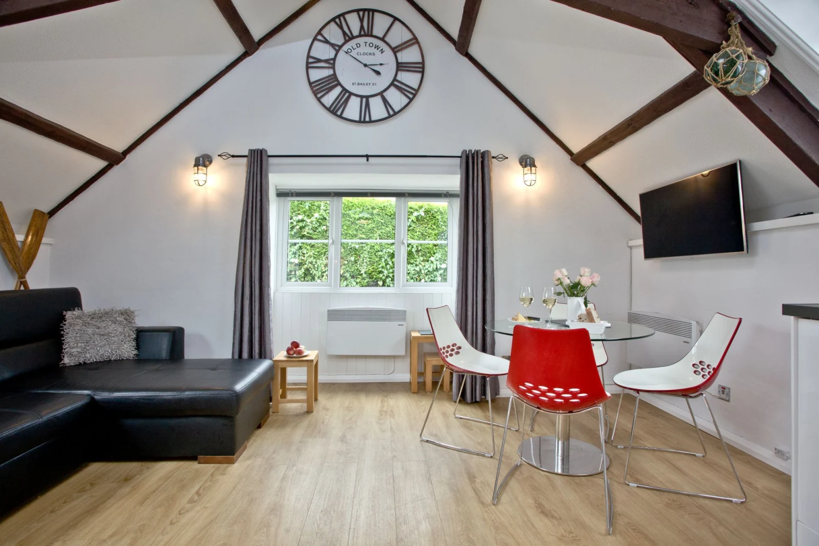 The living area and sofa/ sofa bed - Anchor Cottage 