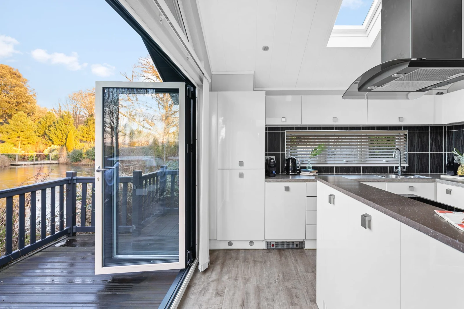 Property image 2 for LC574054