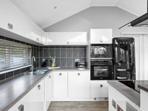Property image 8 for LC574054
