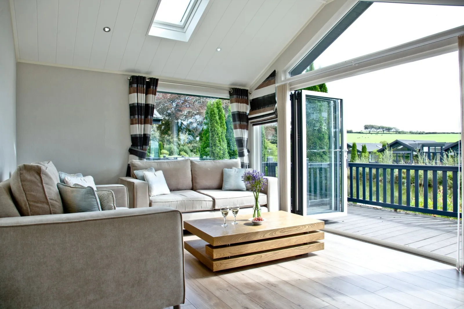 Property image 4 for LC574056