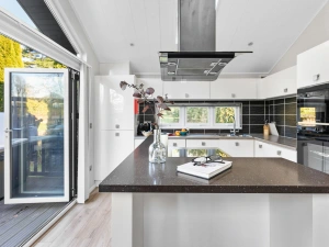 Property image 8 for LC574058