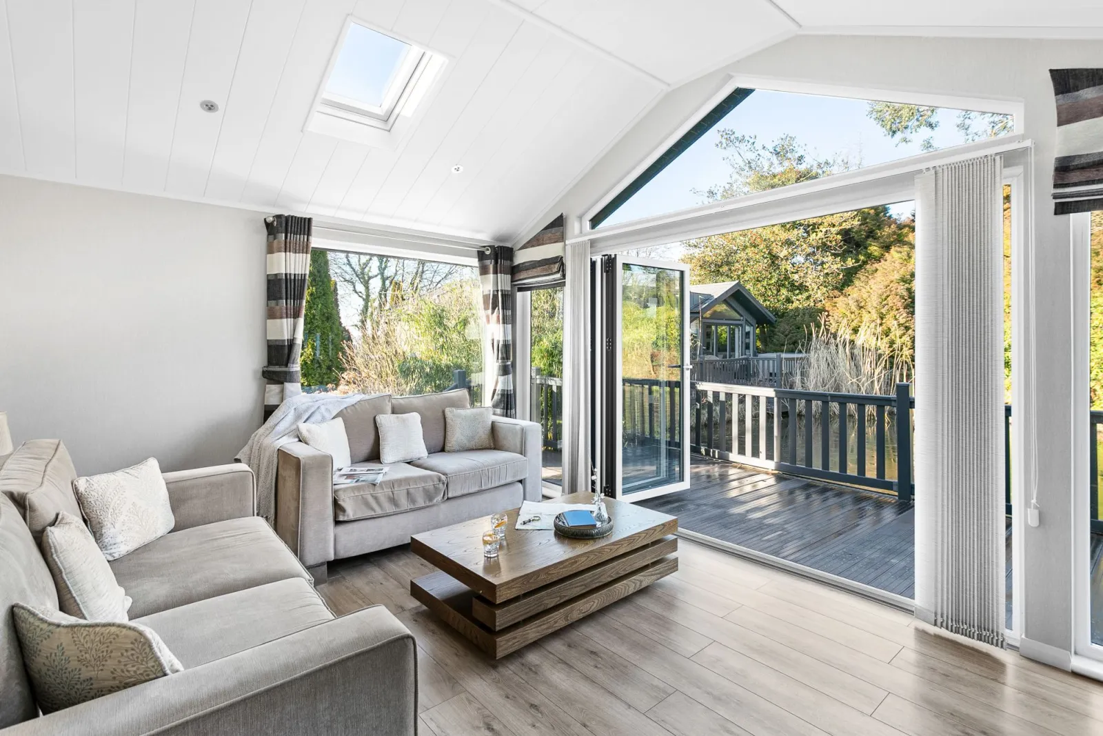 Property image 2 for LC574058