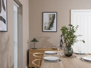 Dining table with seating for 4 - Salt Life, Dunes at Upton Towans