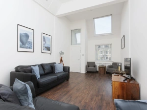 Property image 3 for LC581530