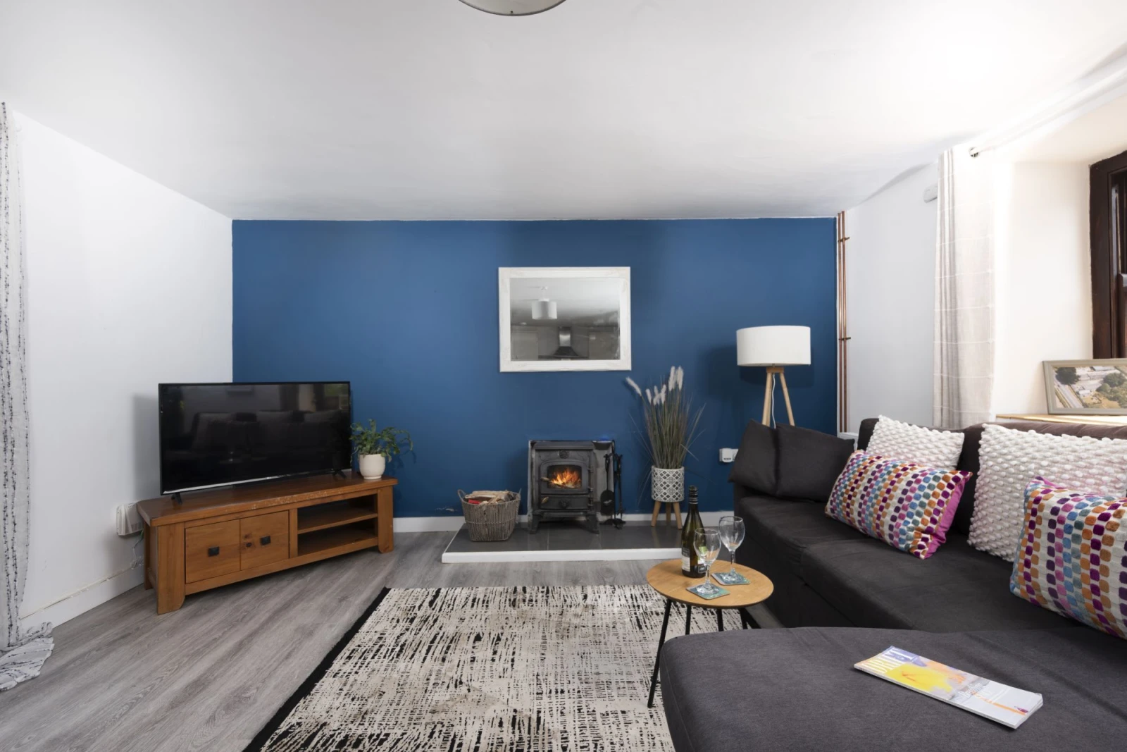 Feature wall in the living space - Aval Dor Barn