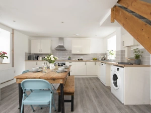 Open plan dining and kitchen space - Aval Dor Barn