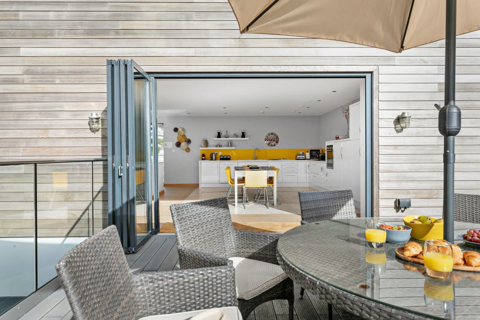 Outdoor Dining-Coast At Beachdown