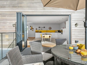 Outdoor Dining-Coast At Beachdown