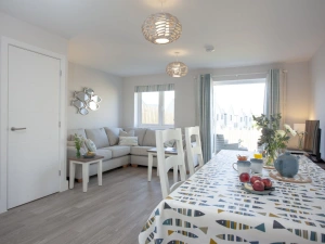 Social open plan living and dining area - Wish You Were Here 