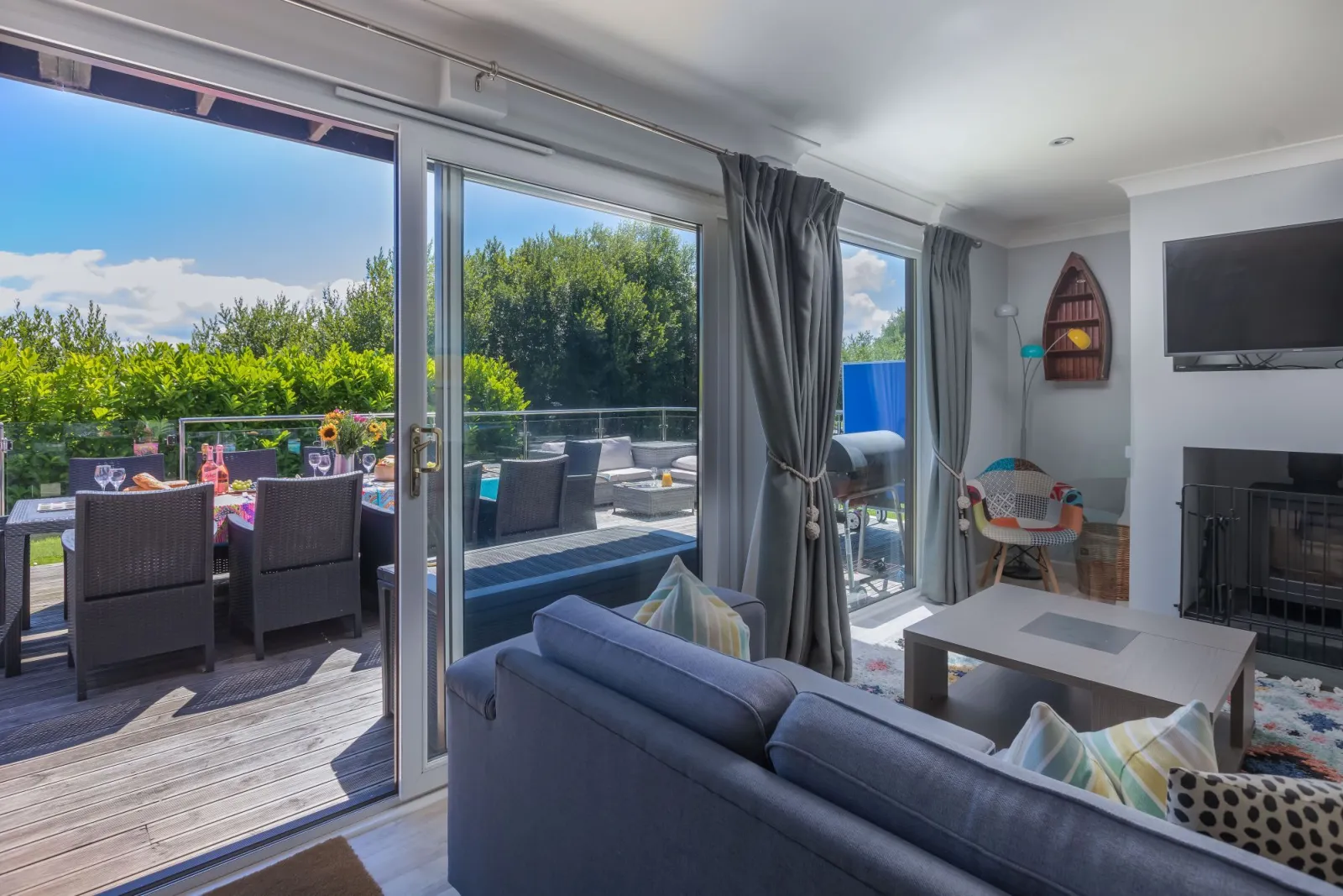 Outside seating at Lodge 27