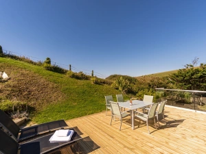 Decking Area, Sun Loungers, Outdoor Dining-1 Beachdown