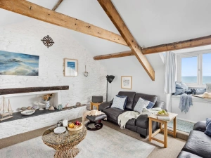 The living room with sofa's for all guests - 3 Bayview