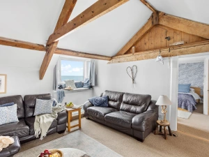 Comfortable sofa's with views to the sea - 3 Bayview