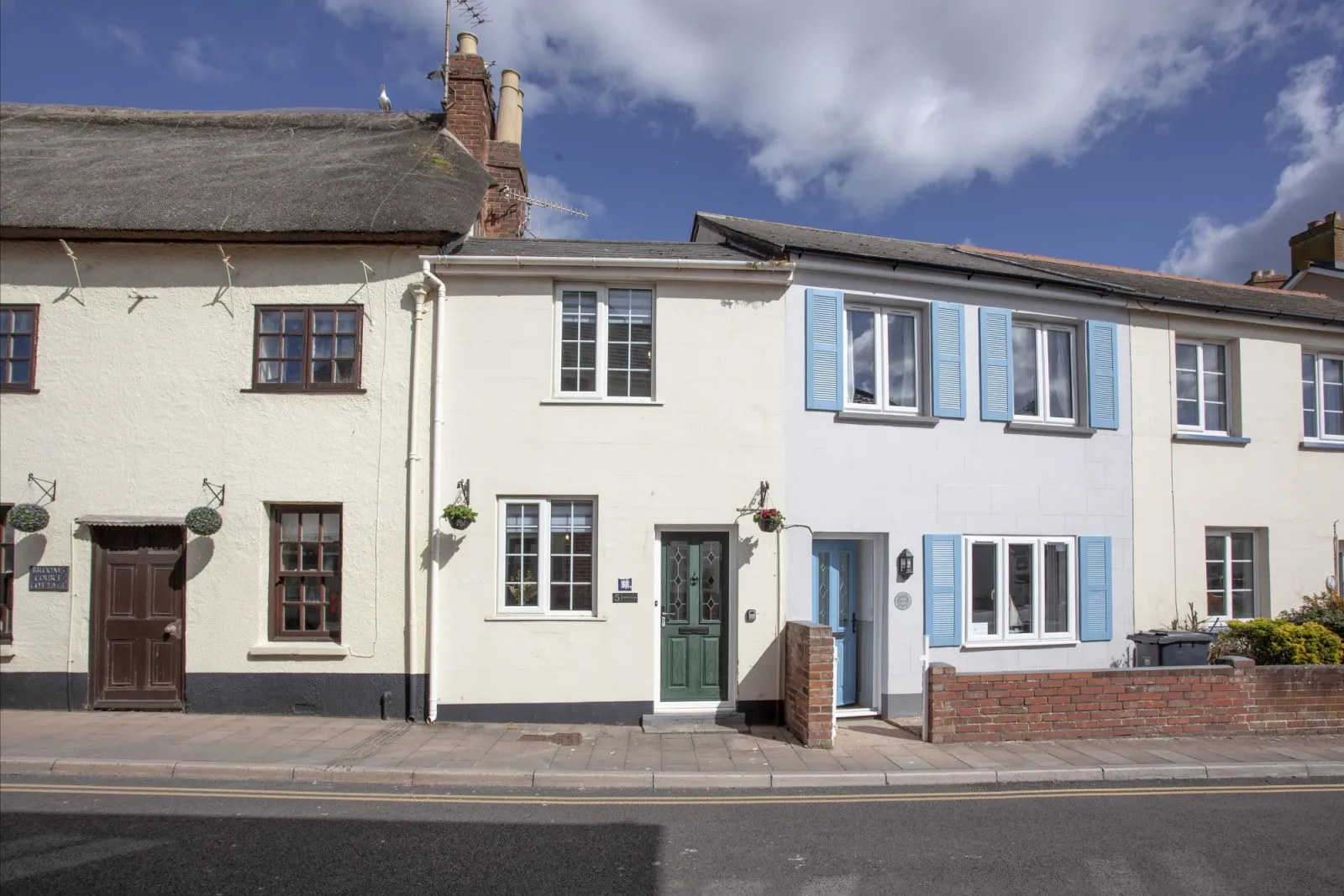 Property exterior in Sidmouth town - Cobblers Cottage