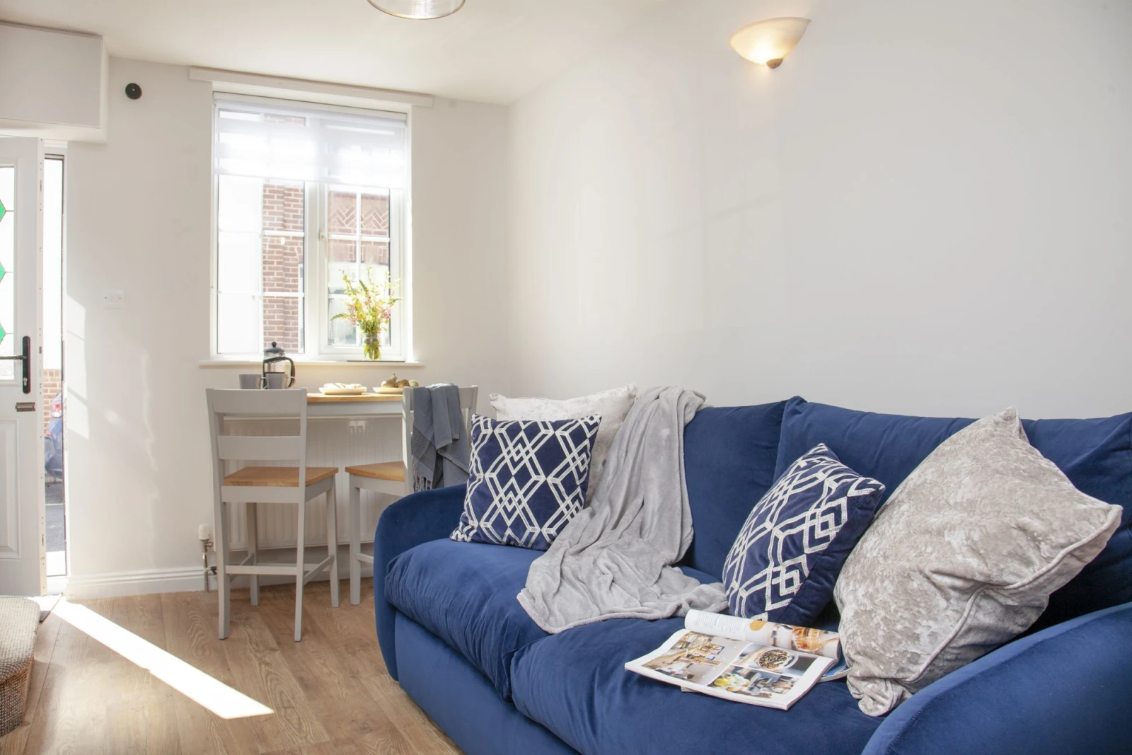 Comfy living area - Cobblers Cottage