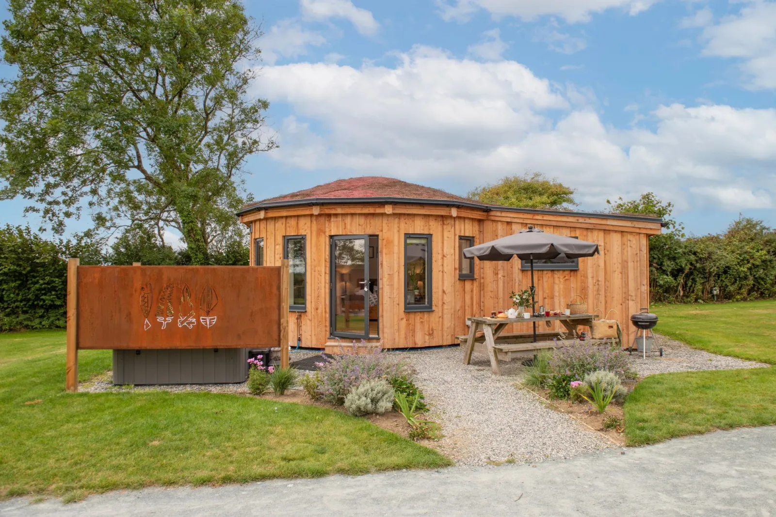 Ebb Roundhouse, Outside Seating-Ebb Roundhouse