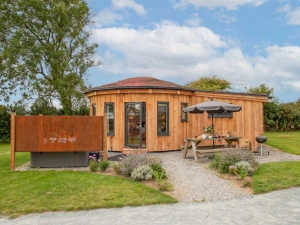 Ebb Roundhouse, Outside Seating-Ebb Roundhouse