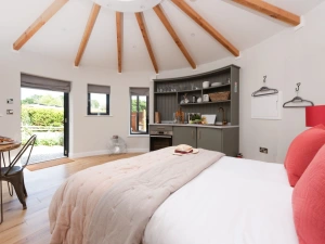 Living Area, Double Bed, Open Plan-Flow Roundhouse