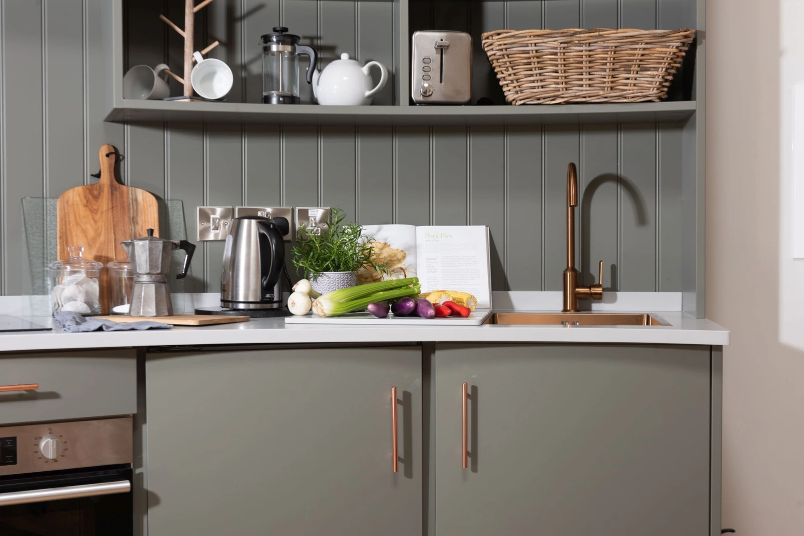 Kitchenette-Flow Roundhouse