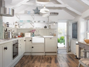 The kitchen with an oven, stovetop and toaster - Carvossa
