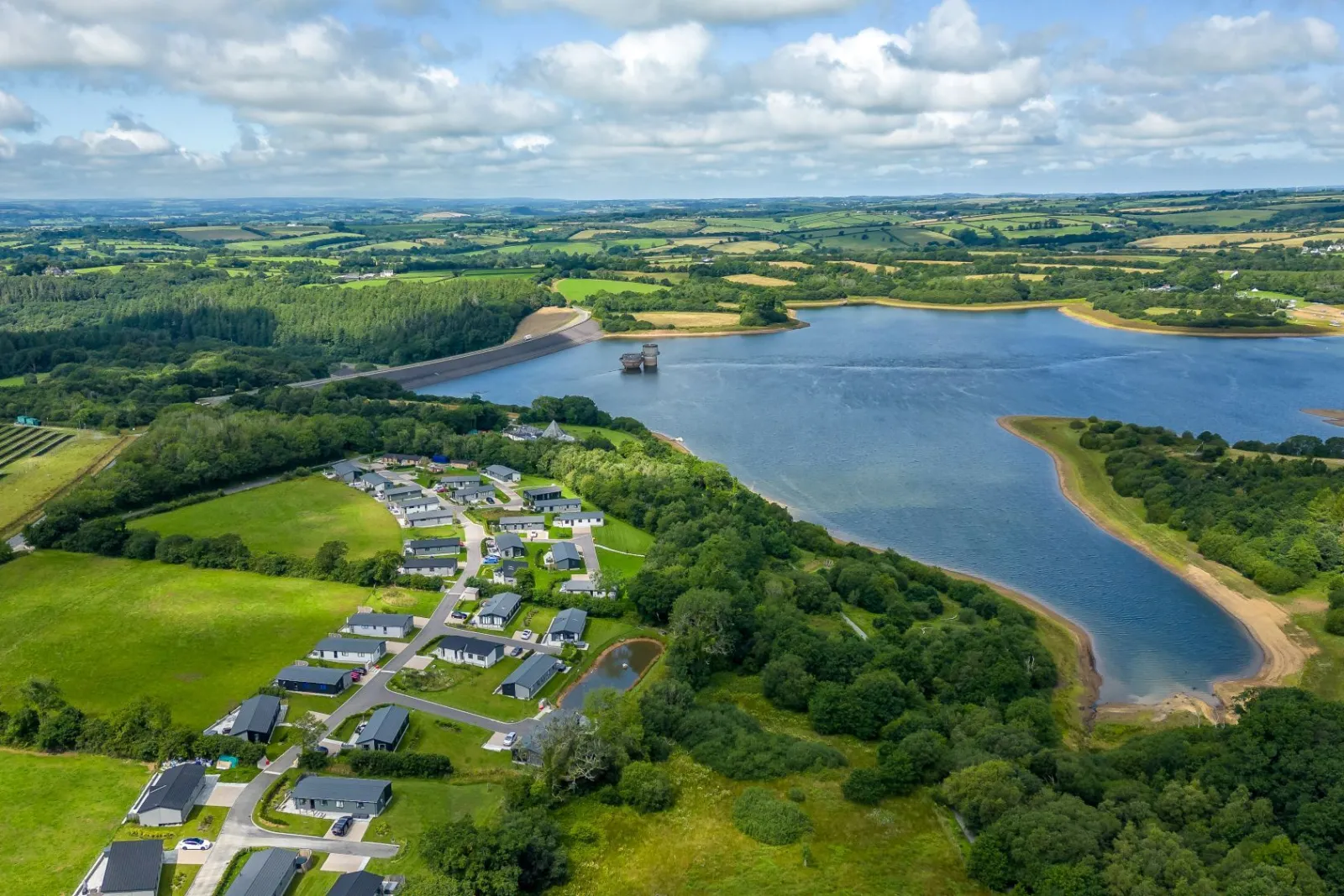 Roadford lake and the Lodges - Buttercup Lodge 