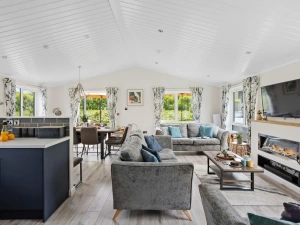 Property image 3 for LC607225