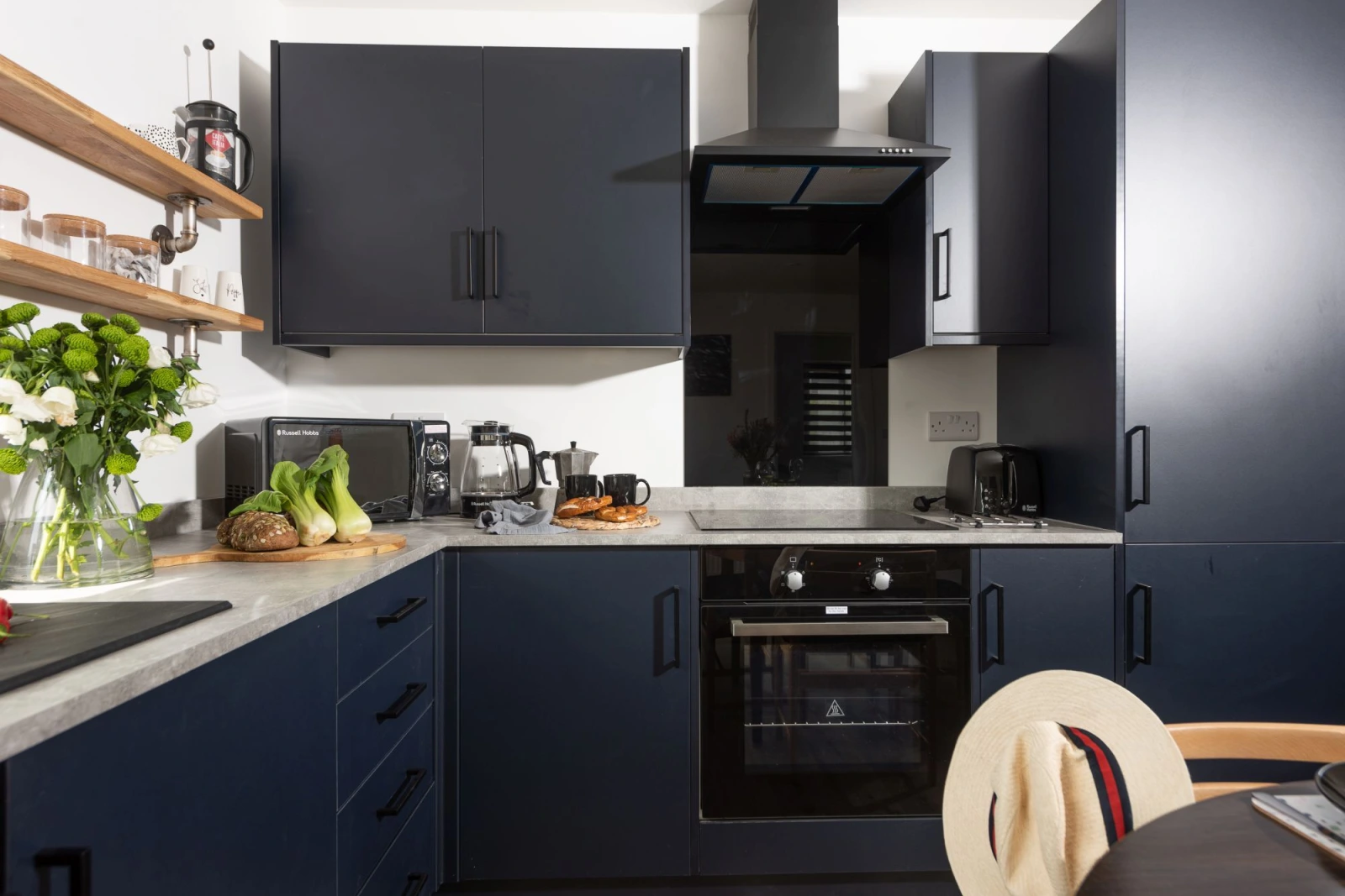 Spacious kitchen for cooking - Bay Dream