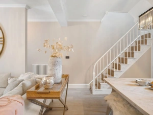 Entrance to the property leading to ground floor space - Tregurno