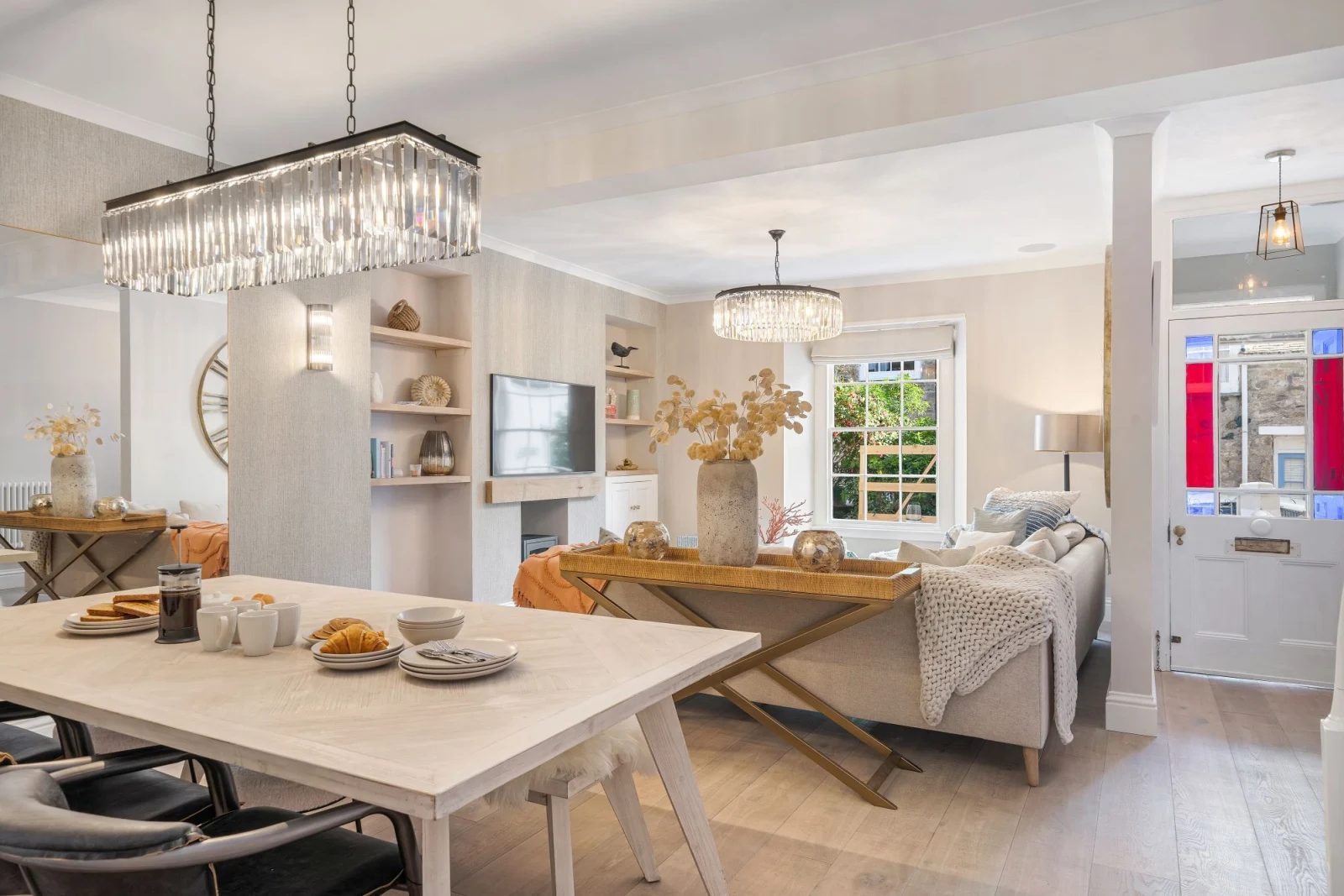 Living & Dining space - Tregurno